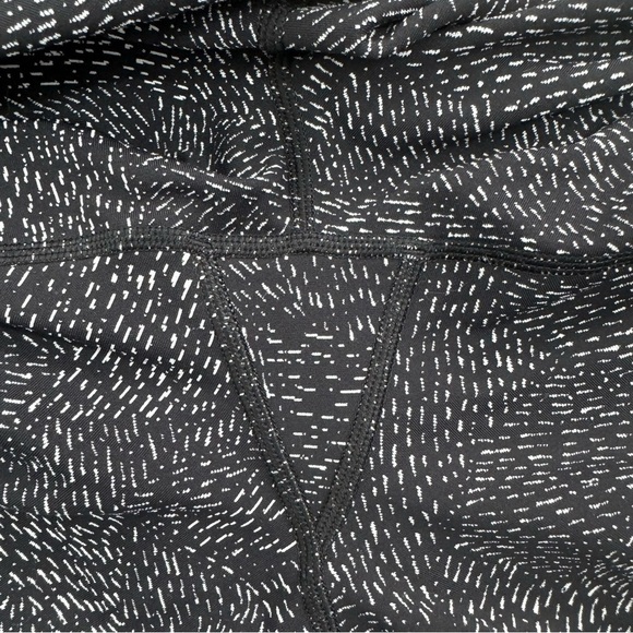 Athleta Salutation Stash Pocket Tight Black White Print Size Small - Picture 8 of 9